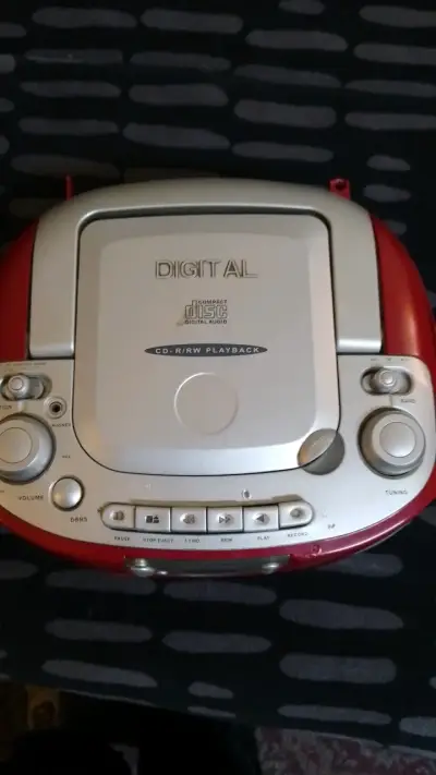 Radio portátil Hikato con CD y cassette - miniatura 5