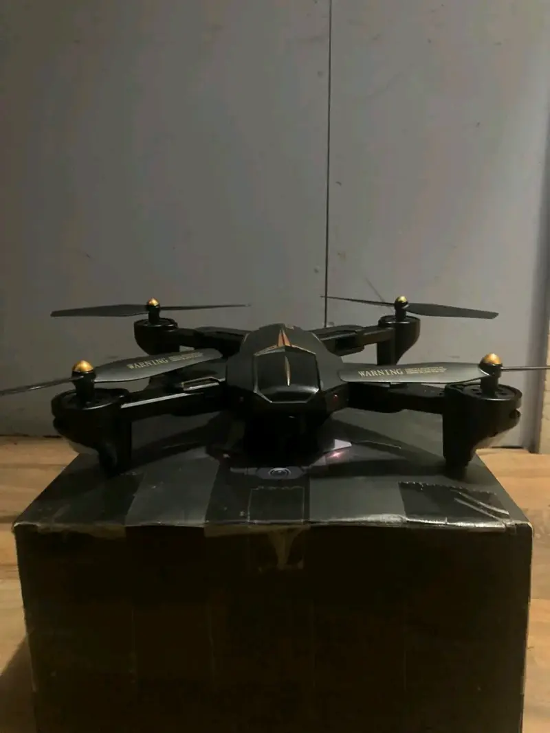 Drone con cámara HD y control remoto - 1