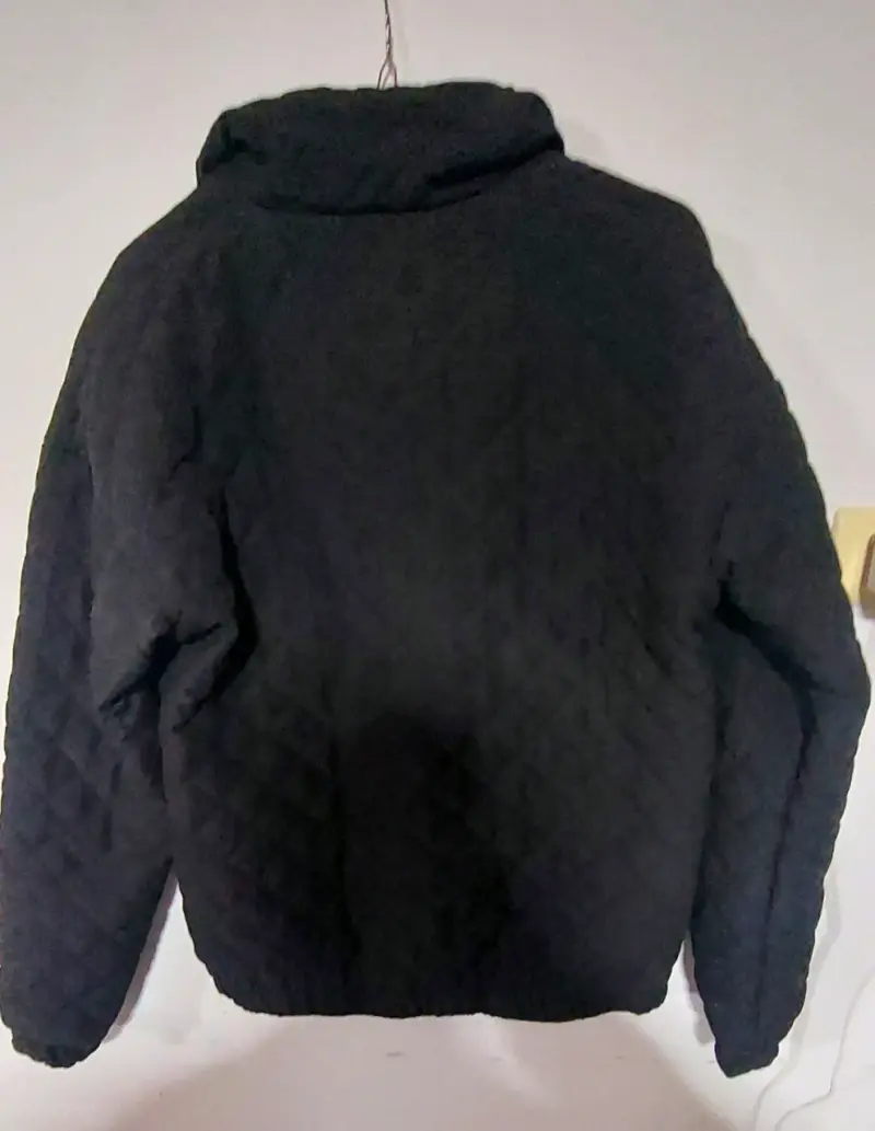Chaqueta acolchada negra con cierre - 3