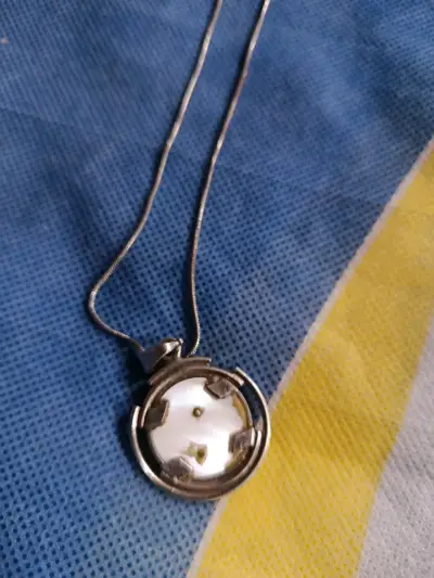 Collar de plata con medalla religiosa - miniatura 3
