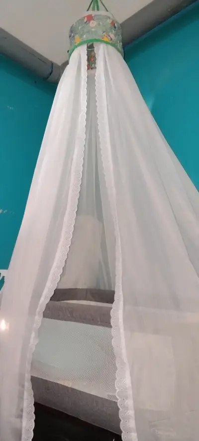 Mosquitero para cuna con diseño infantil - miniatura 1
