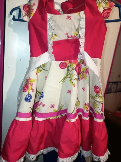 Vestido infantil floral con encaje - miniatura 1