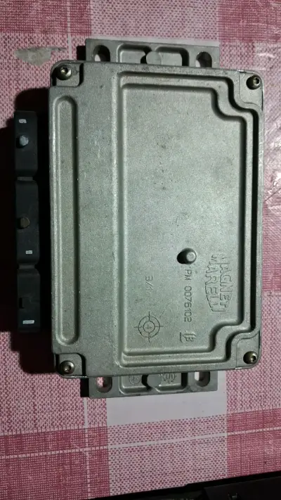 Unidad de control Magneti Marelli IAW 6LP1.54 - miniatura 2