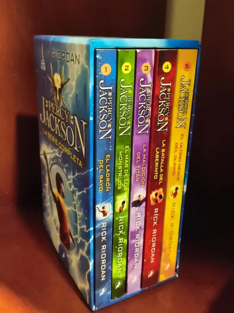 Colección Completa Percy Jackson de Rick Riordan - 1