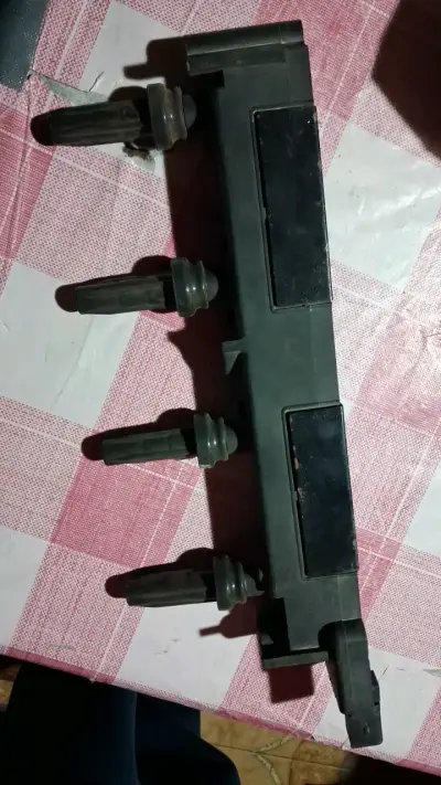 Bobina de encendido para automóvil - miniatura 1