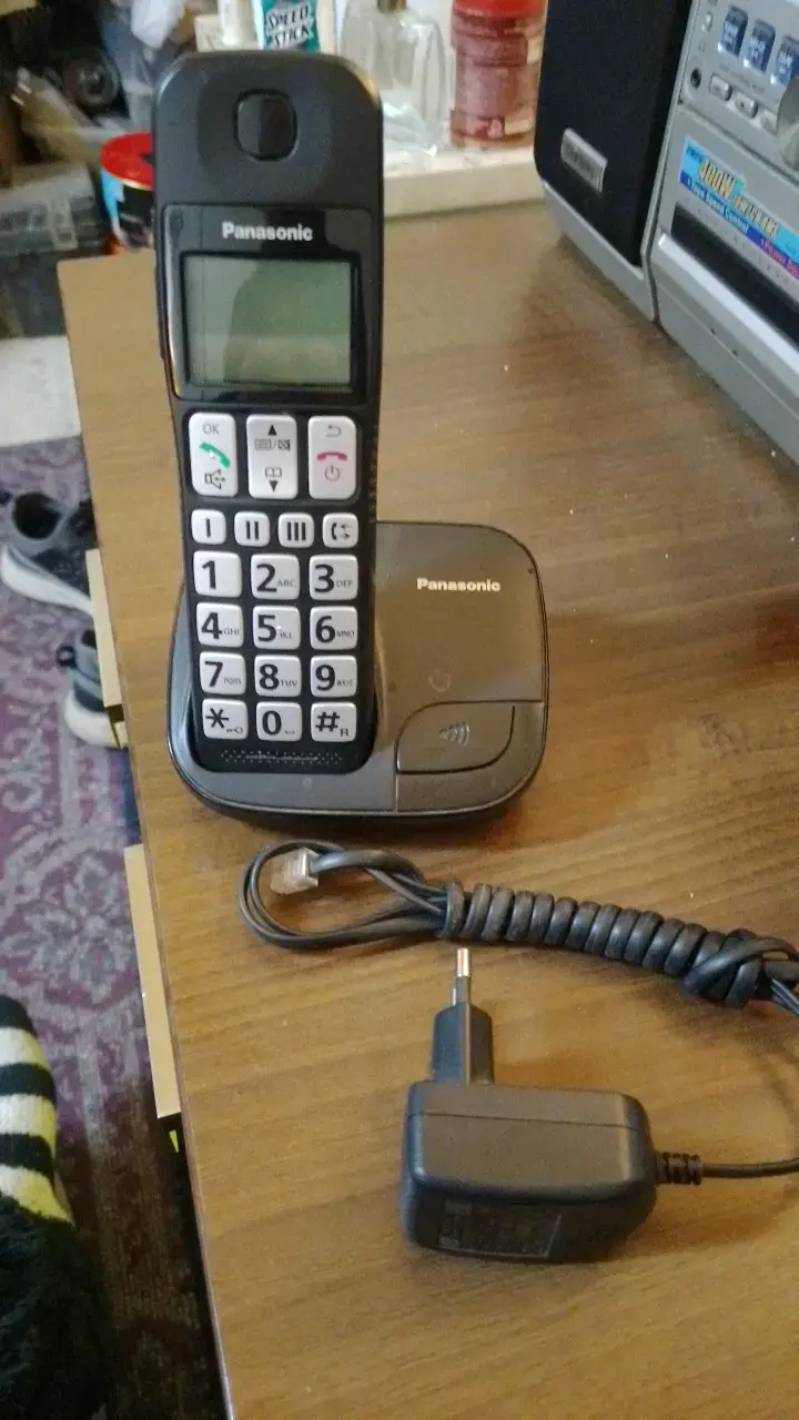 Teléfono inalámbrico Panasonic con base - 4
