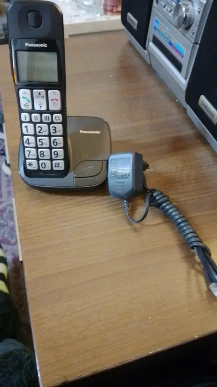 Teléfono inalámbrico Panasonic con base - 5