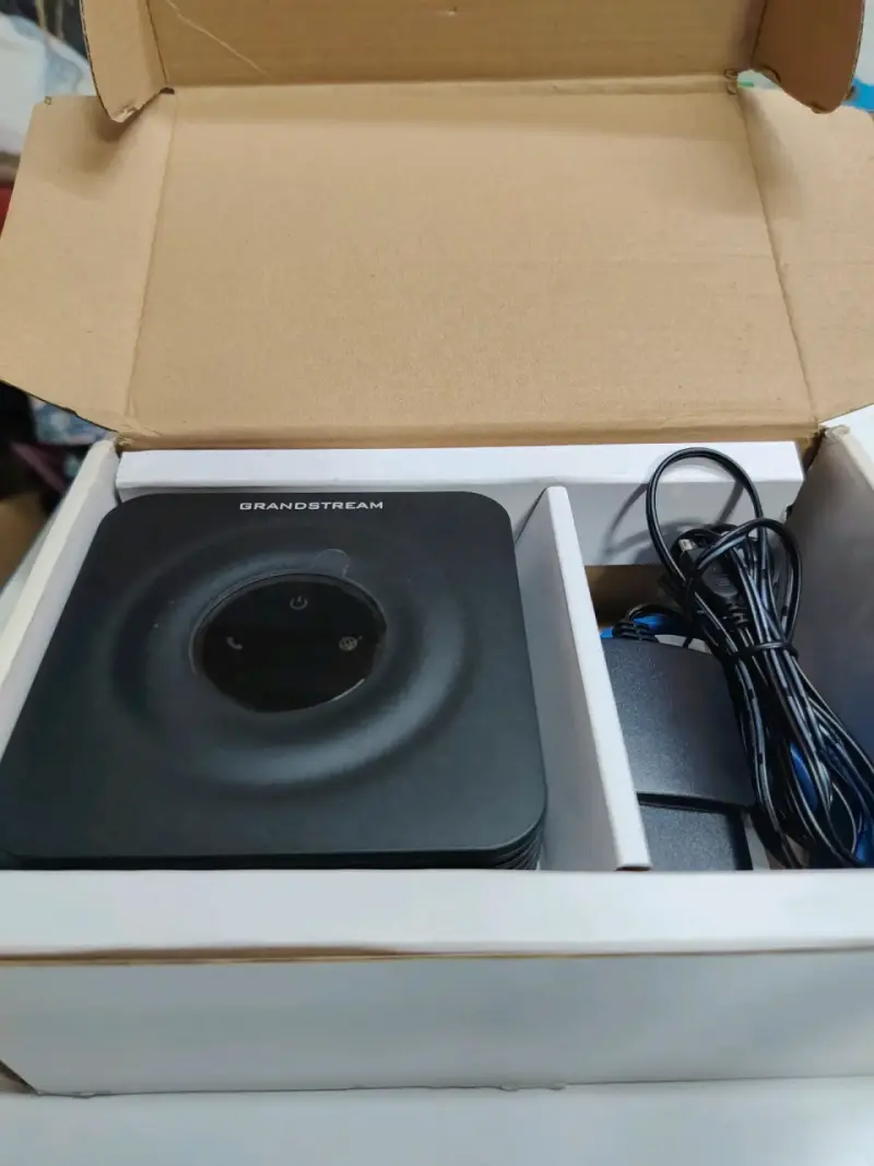 Adaptador VoIP Grandstream HT802 con cables - 1