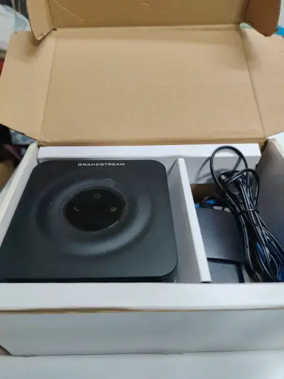 Adaptador VoIP Grandstream HT802 con cables - miniatura 1