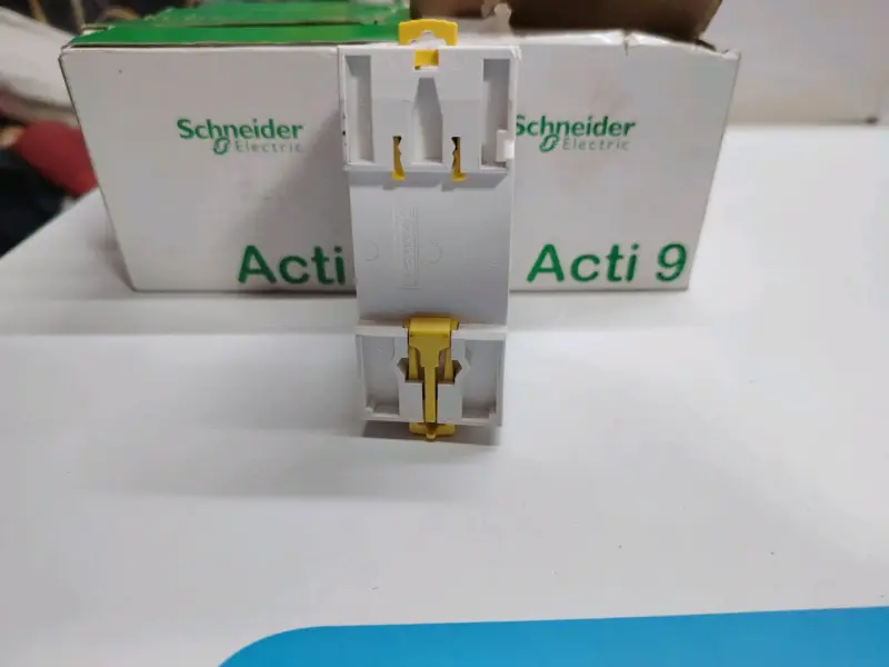 Interruptor diferencial Schneider Electric Acti 9 25A - 4