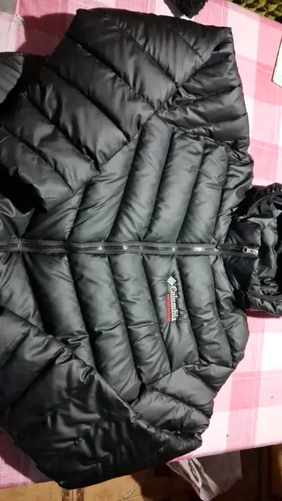 Chaqueta Columbia Titanium Negra con Capucha - miniatura 1