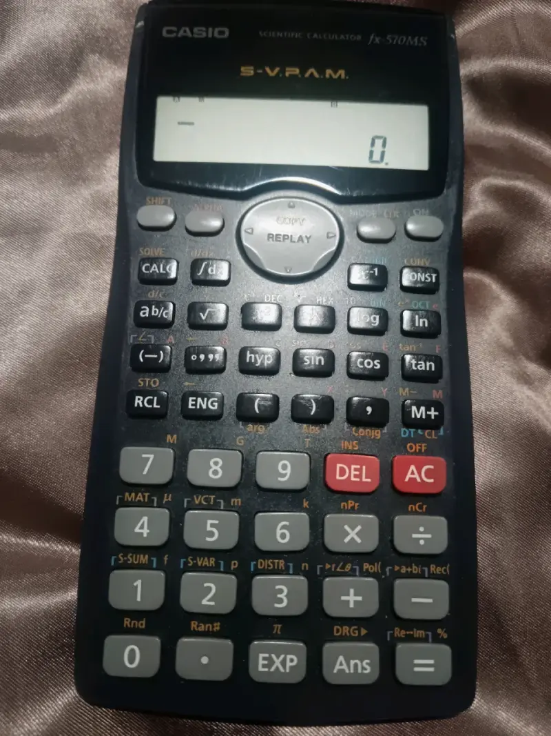 Calculadora científica Casio FX-570MS con funciones avanzadas - 1