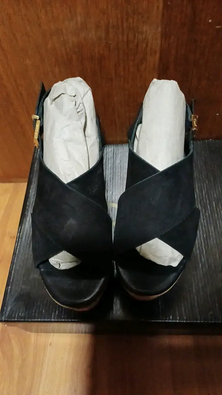 Sandalias de plataforma negras marca Gacel - 1