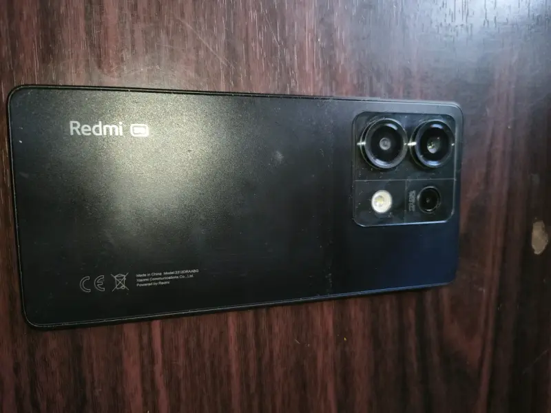 Smartphone Xiaomi Redmi con funda protectora - 2