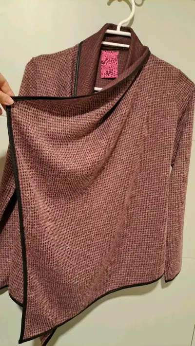 Cárdigan abierto de mujer color burdeos - miniatura 4