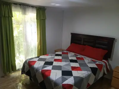 Casa de Campo con Piscina y Jardín LAGO RAPEL - miniatura 3