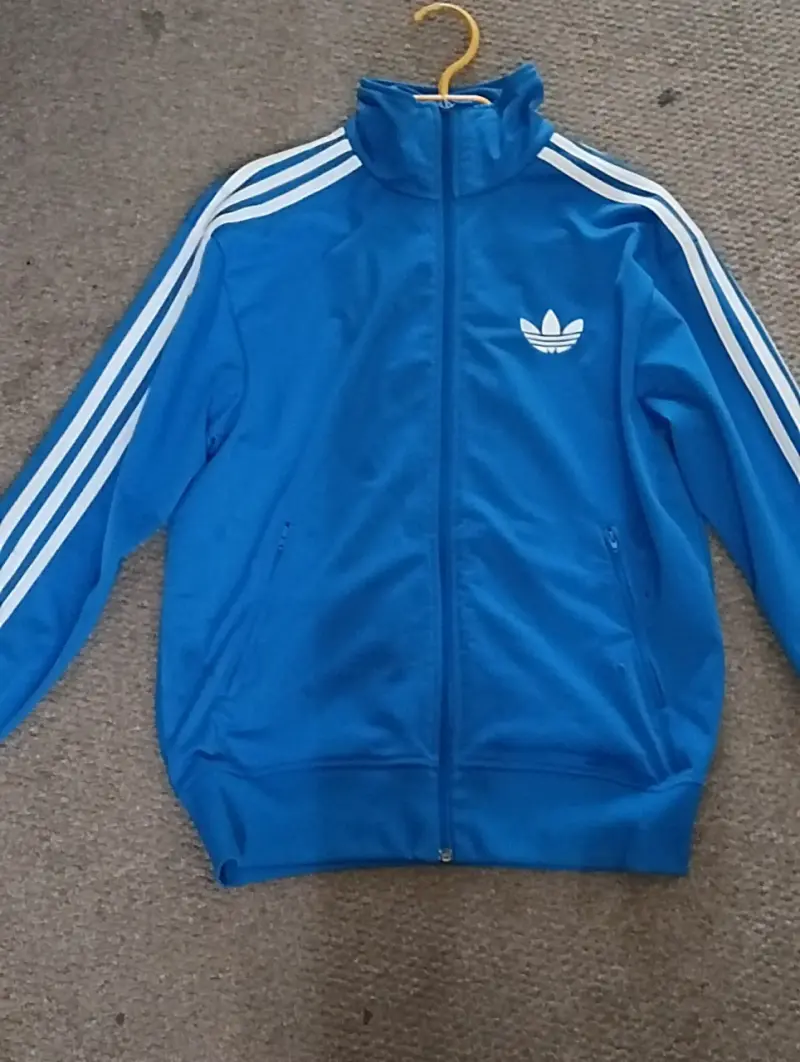 Chaqueta deportiva azul Adidas con logo - 1
