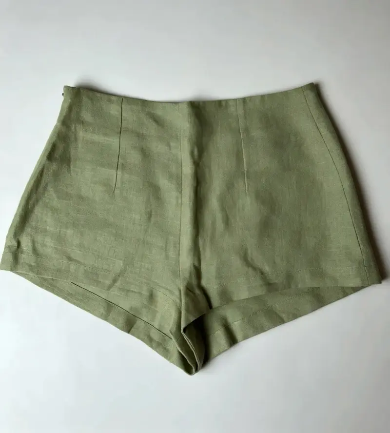 Shorts de lino verde oliva para mujer - 2