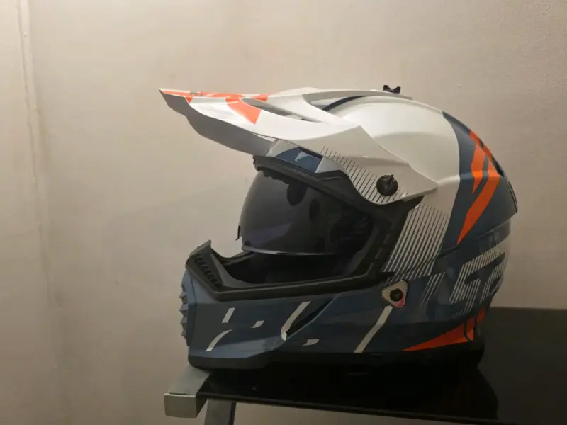 Casco de moto LS2 Pioneer Evo con visera - 1