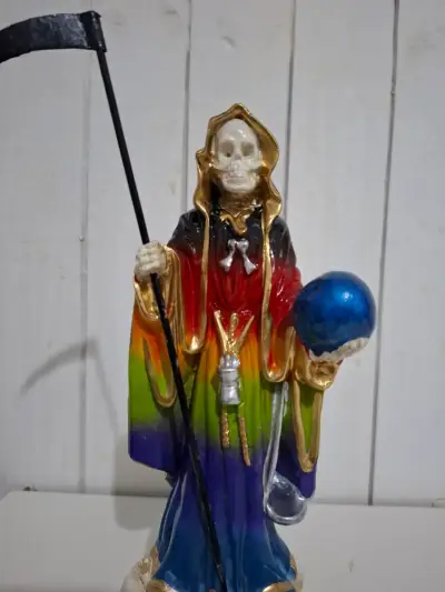 Figura de Santa Muerte multicolor con guadaña - miniatura 2