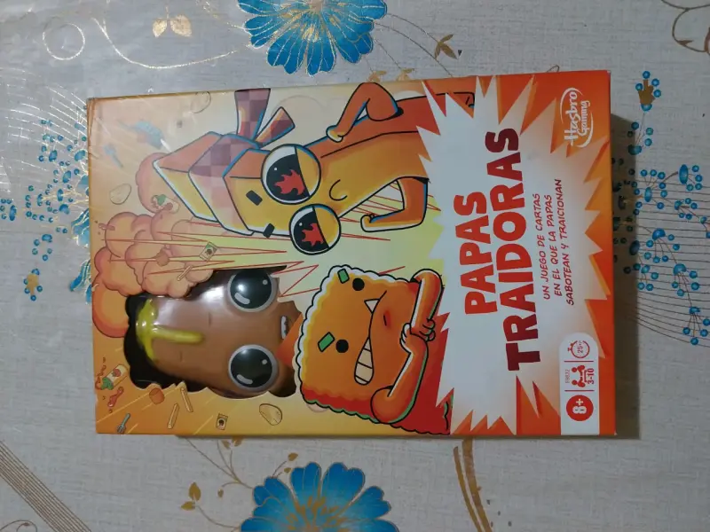 Juego de cartas Papas Traidoras de Hasbro - 3