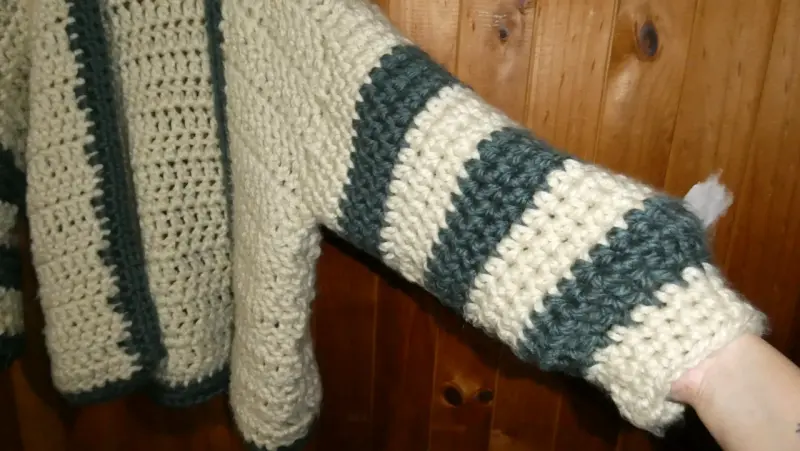 Suéter tejido a crochet oversize - 2