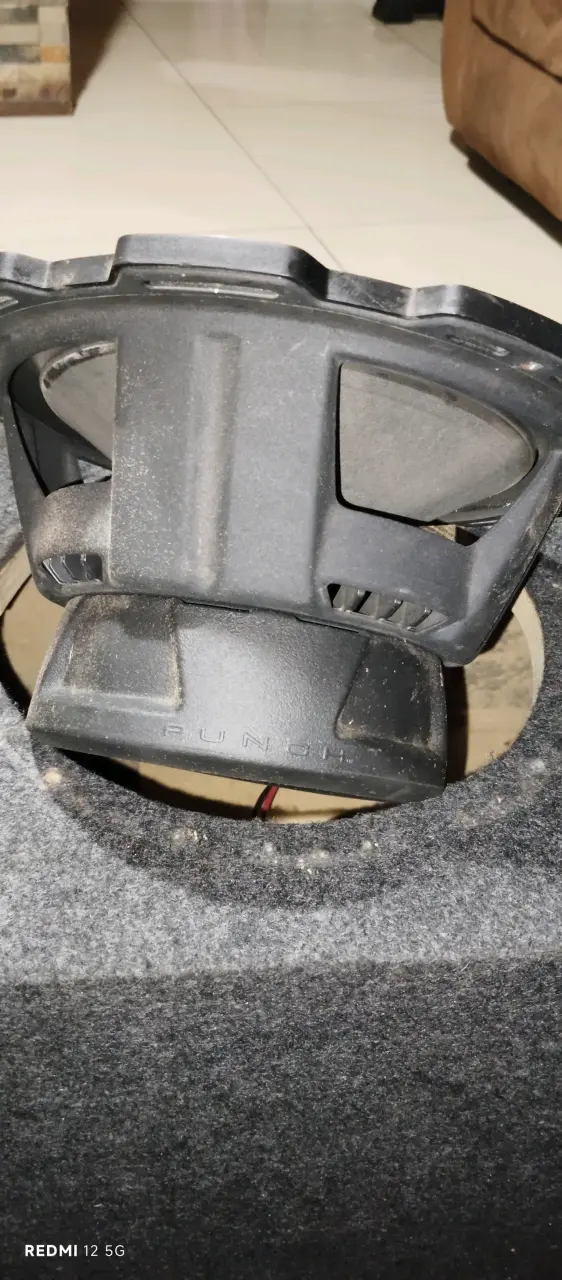 Woofer Rockford con amplificador - 6