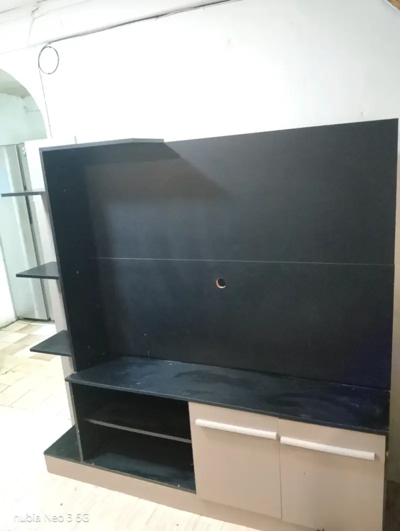 🖥️ Rack de TV - 1