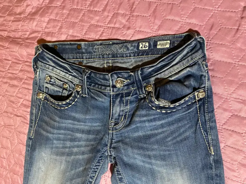 Jeans Miss Me con diseño bordado para mujer - 2