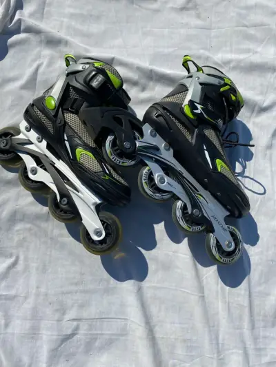 Patines en línea negros y verdes con ajuste seguro - miniatura 1