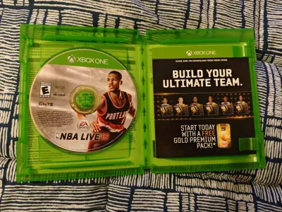 Juego NBA Live 15 para Xbox One - miniatura 3