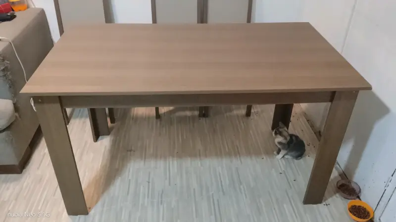 Comedor de Madera con 6 Sillas - 2