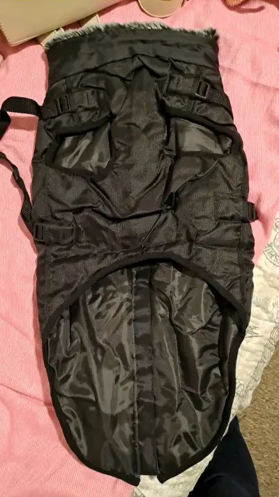 Chaqueta de invierno para perro azul y negro - miniatura 4