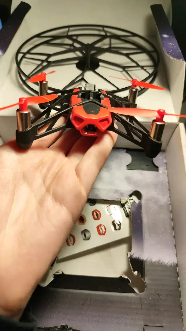 Drone Parrot Minidrones Rolling Spider con Accesorios - 3