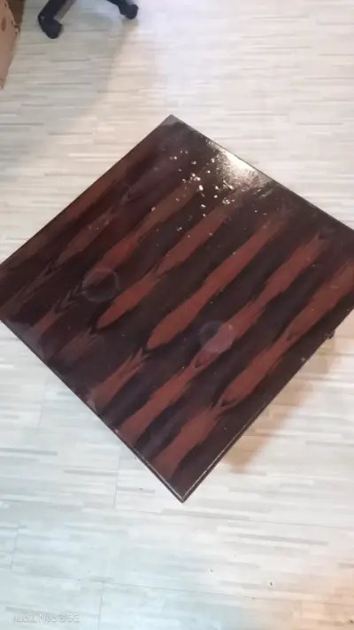 Mesa de Centro de Madera Oscura - miniatura 1