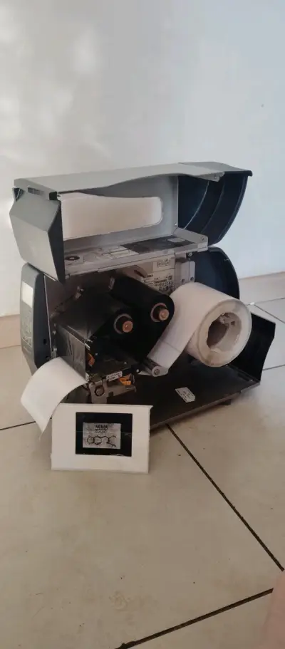 Impresora de etiquetas Zebra ZT230 en buen estado - miniatura 2