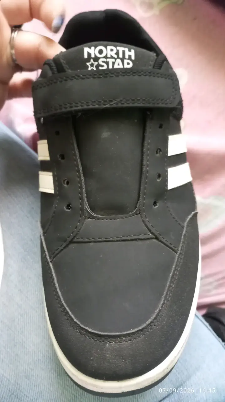 Zapatillas negras North Star con velcro - 1