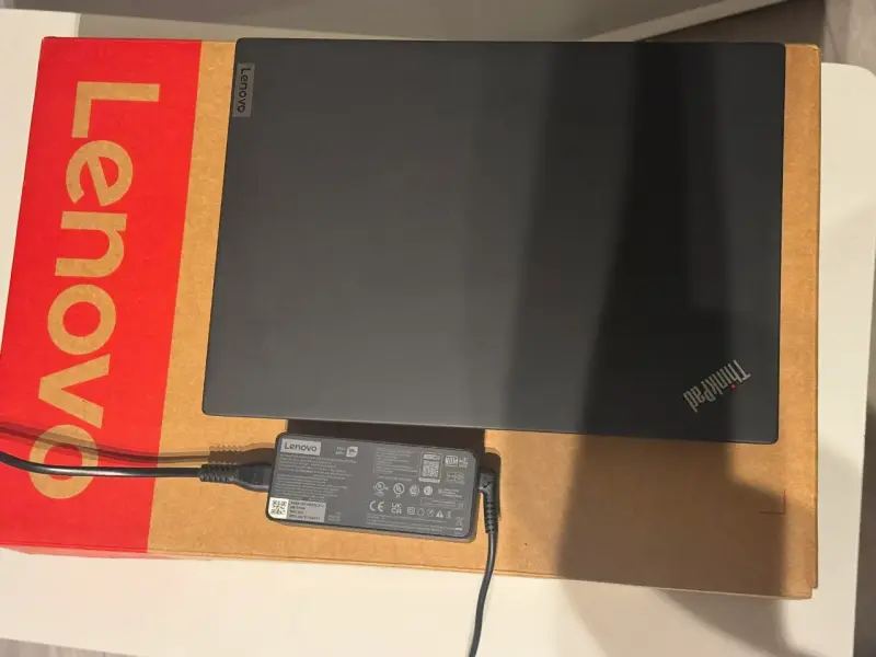 Lenovo Thinkpad X13 Gen 3 - 3