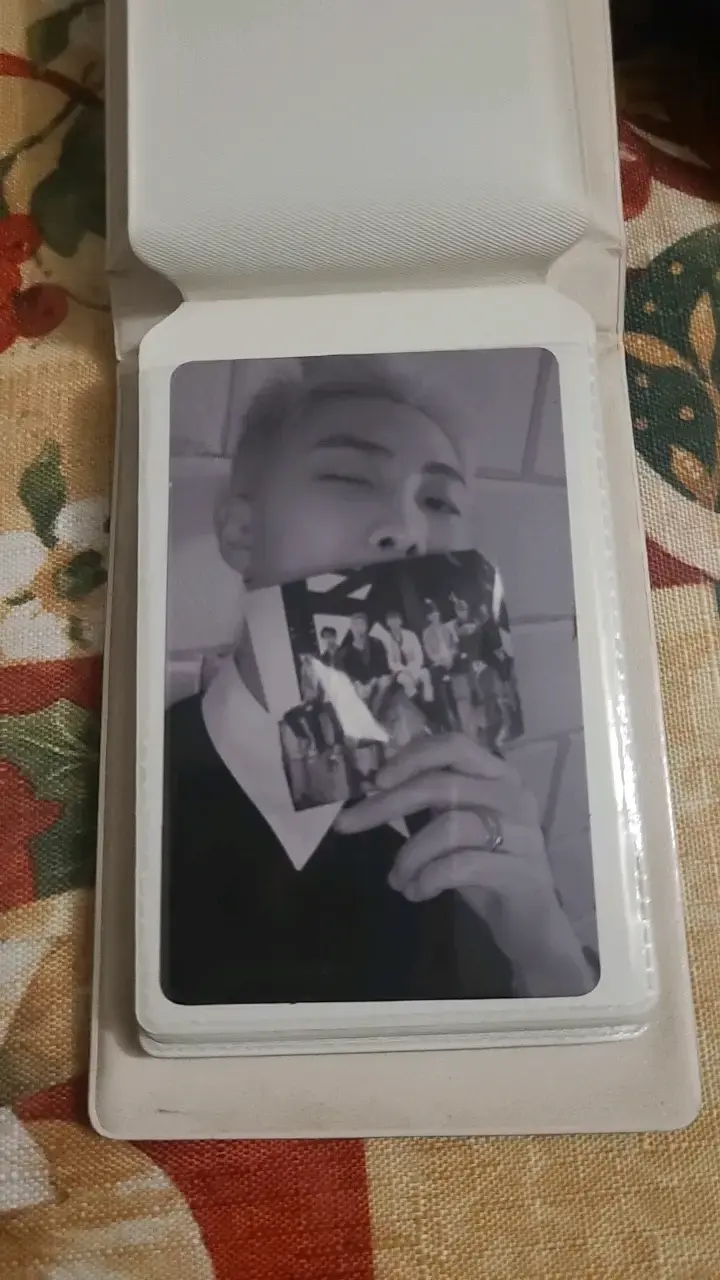 Tarjeta fotográfica de colección K-pop - 2