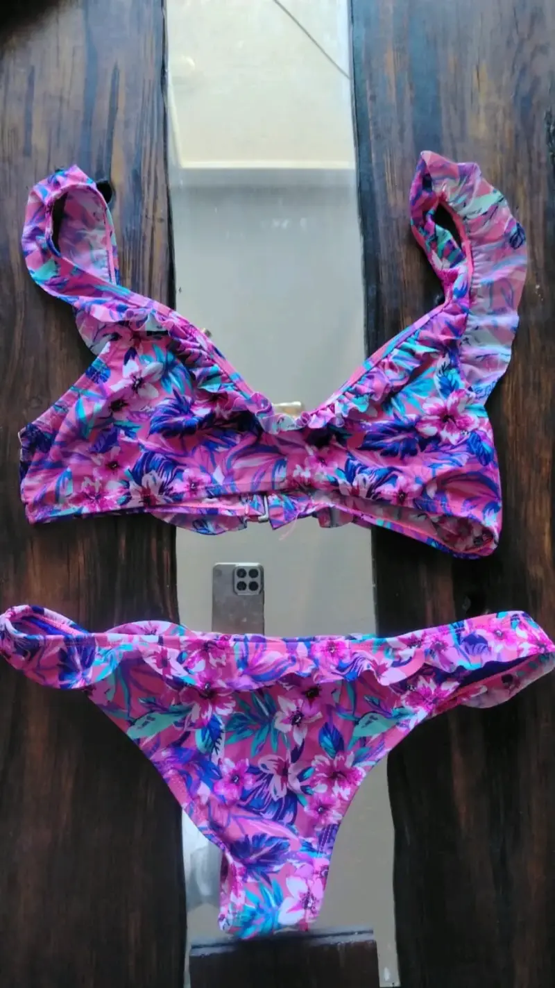 Bikini floral colorido para mujer