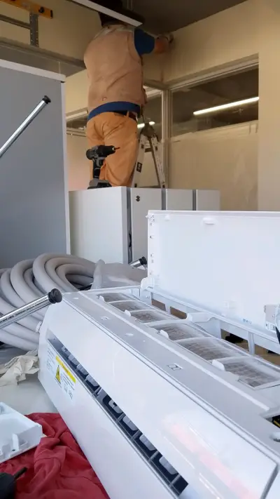 Aire Acondicionado Split Muro Inverter Clark - miniatura 5