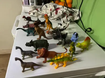lote de Figuras de Animales y Dinosaurio  Plástic - miniatura 2