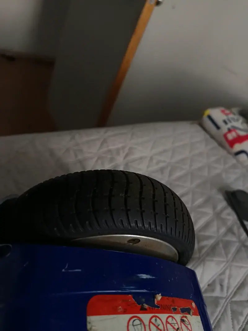 Hoverboard eléctrico azul con luces LED - 4