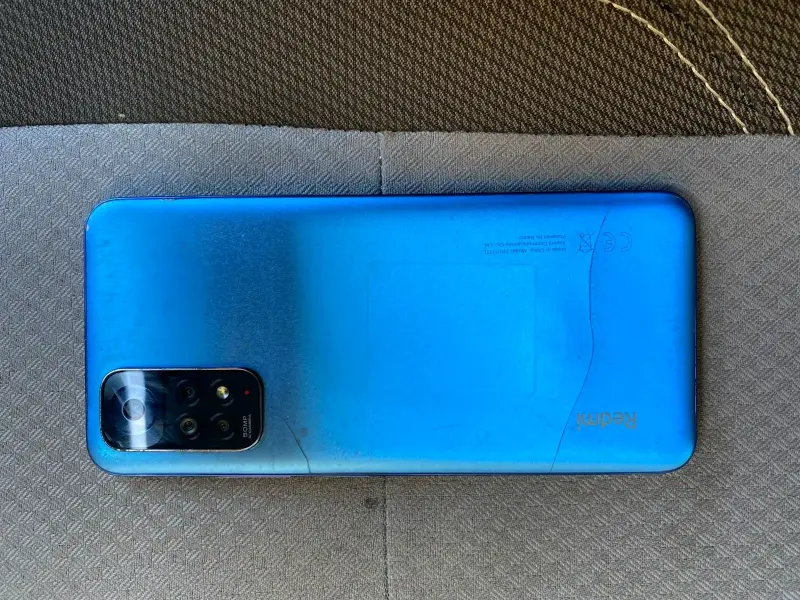 Smartphone Xiaomi Redmi Note 11 azul en buen estado - 3