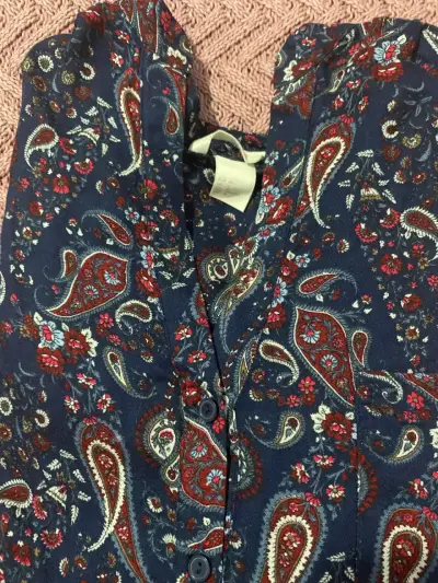 Blusa estampada floral azul para mujer - miniatura 1