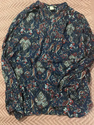 Blusa estampada floral azul para mujer - miniatura 2