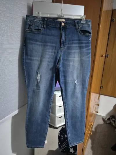 Jeans de mujer desgastados azul - miniatura 1