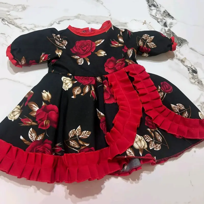 Vestido de niña con estampado floral y volantes - 2