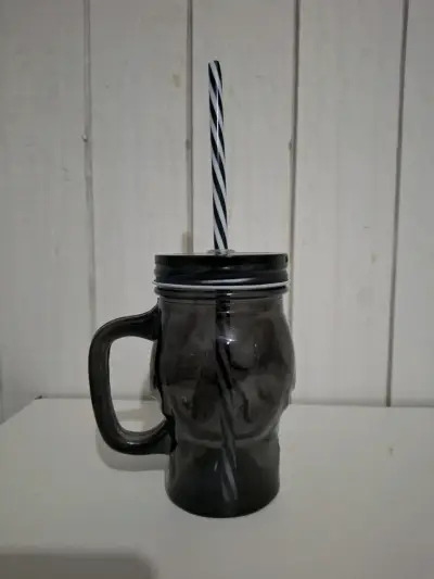 Vaso de vidrio con tapa y bombilla calavera - miniatura 4
