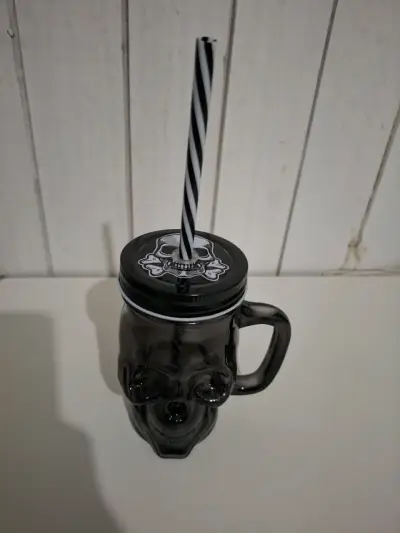 Vaso de vidrio con tapa y bombilla calavera - miniatura 5